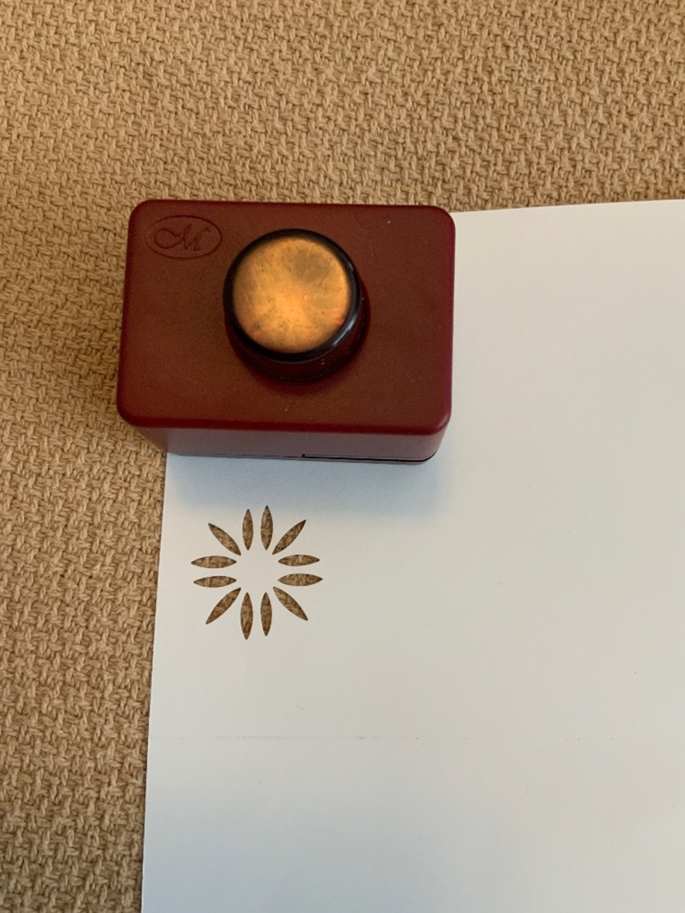 Creative Memories Flower Petal Punch